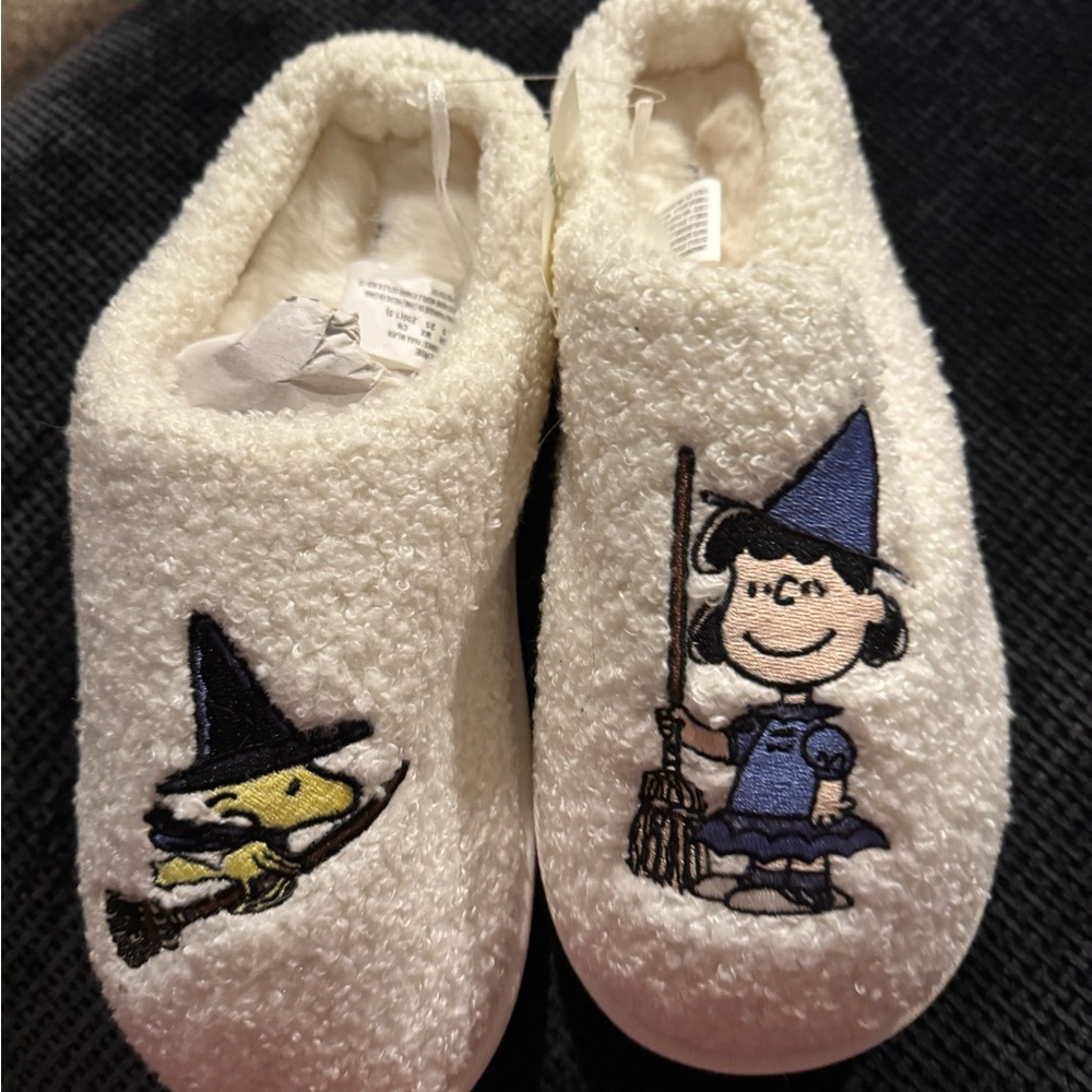 Aerie White Slippers with Charlie Brown Design